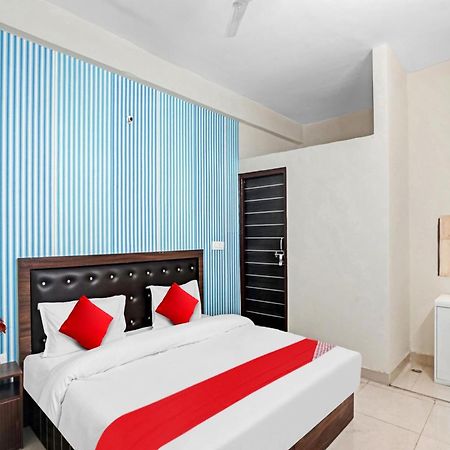 Hotel O Avs Hotel & Restaurant Noida Exterior foto