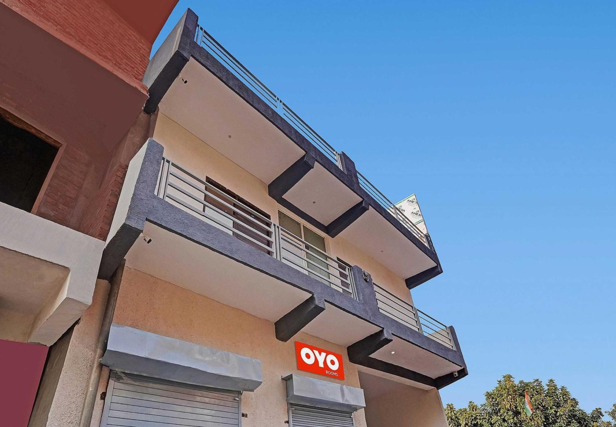 Hotel O Avs Hotel & Restaurant Noida Exterior foto