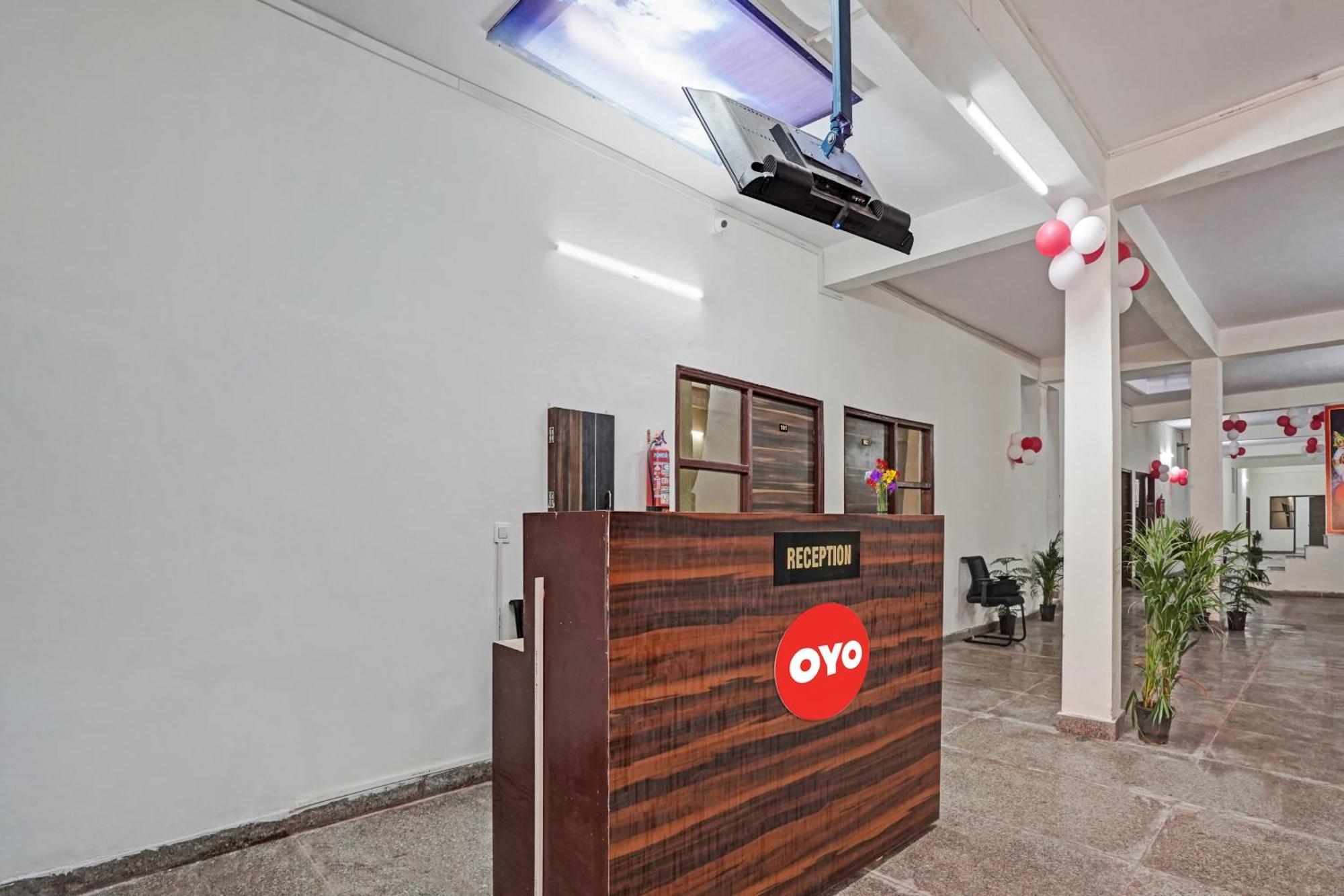 Hotel O Avs Hotel & Restaurant Noida Exterior foto