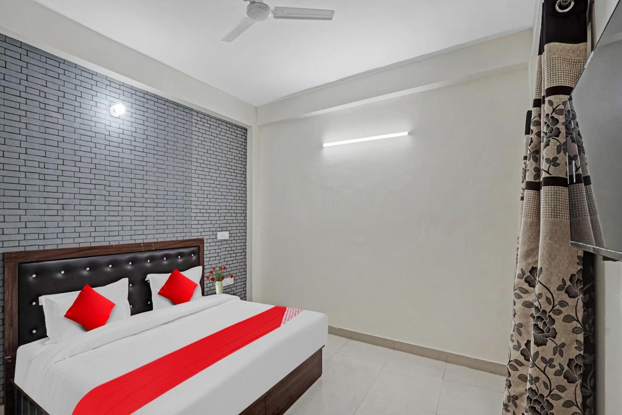 Hotel O Avs Hotel & Restaurant Noida Exterior foto
